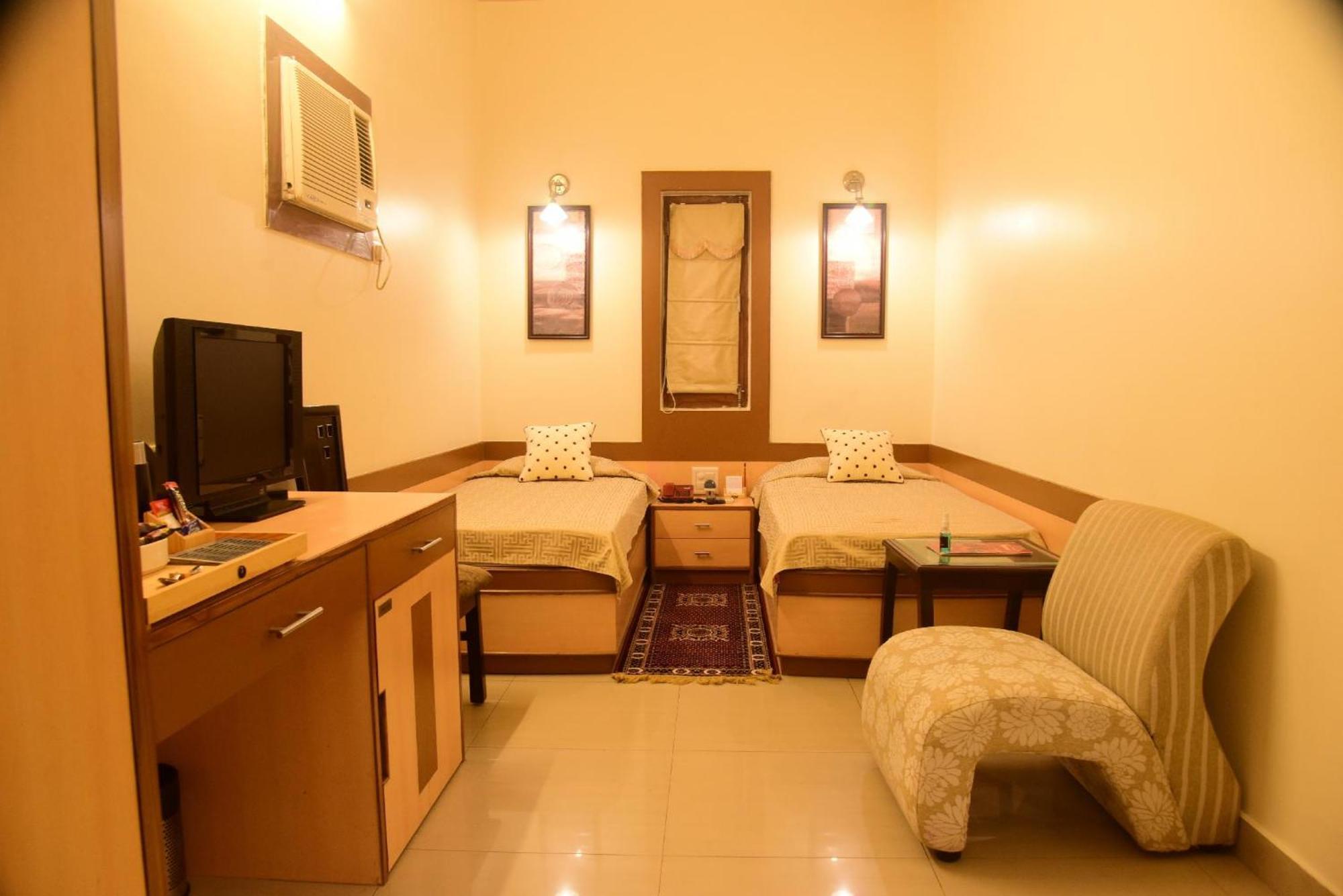 Hotel Cresent - Near Assi Ghat Varanasi — Photos 2
